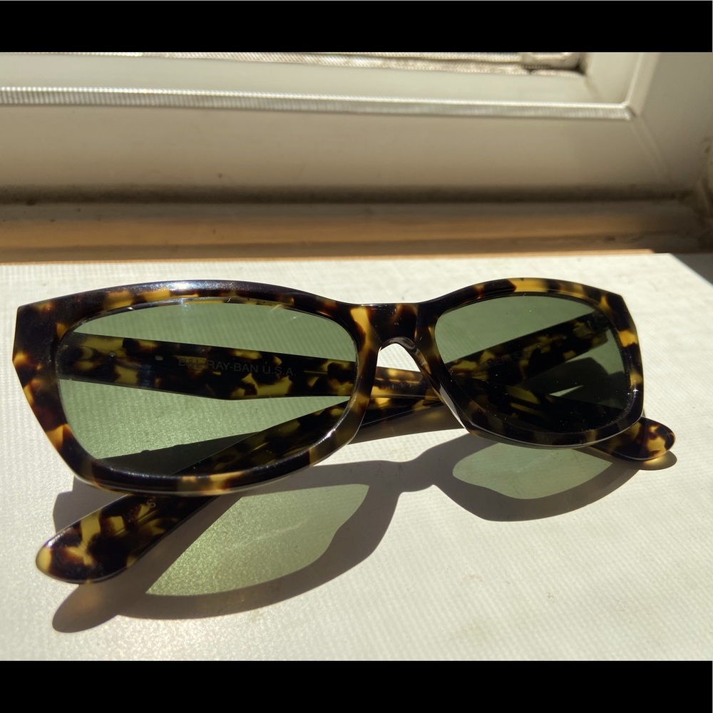 VINTAGE 90’s Ray-Ban B&L Tortoise Frame INNERVIEW W1437 Sunglasses